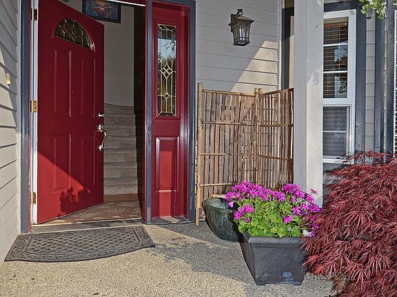 2nd image of 7609 82nd Ave NE