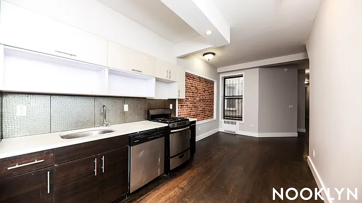 Rented by Nooklyn NYC LLC | media 21