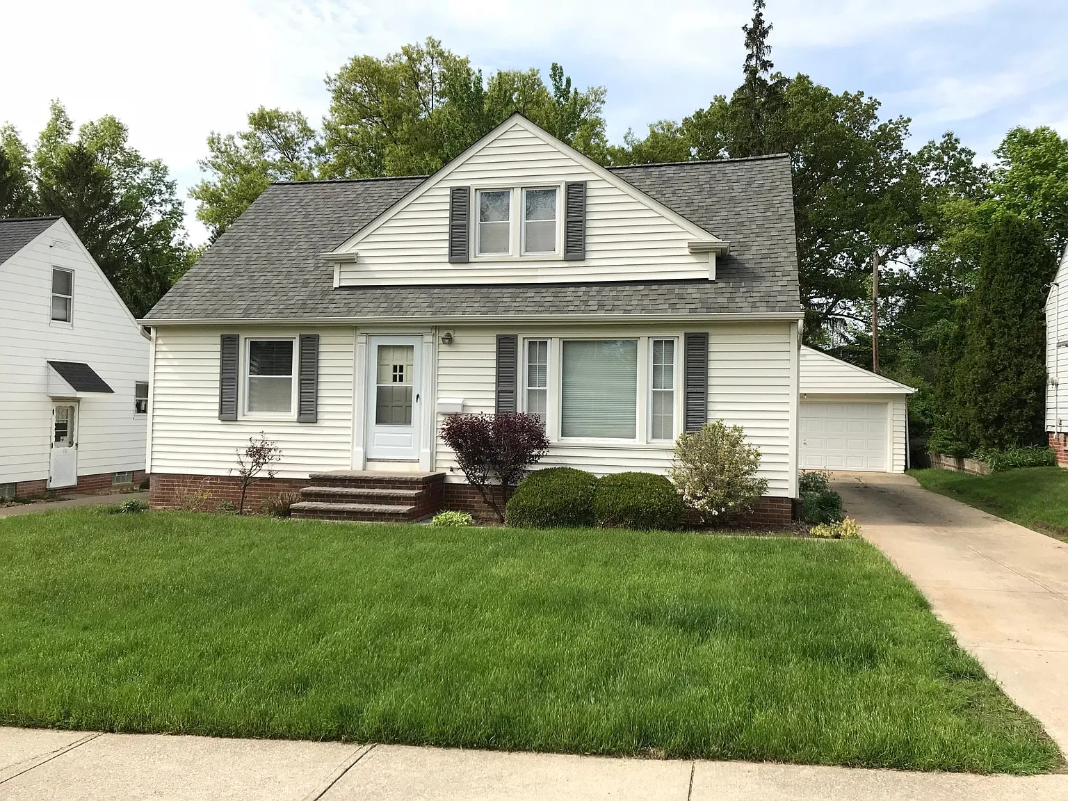4517 Shirley Dr photo 1