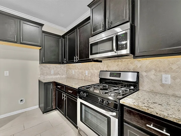 3515 Big Hickory Ct — Photo 12