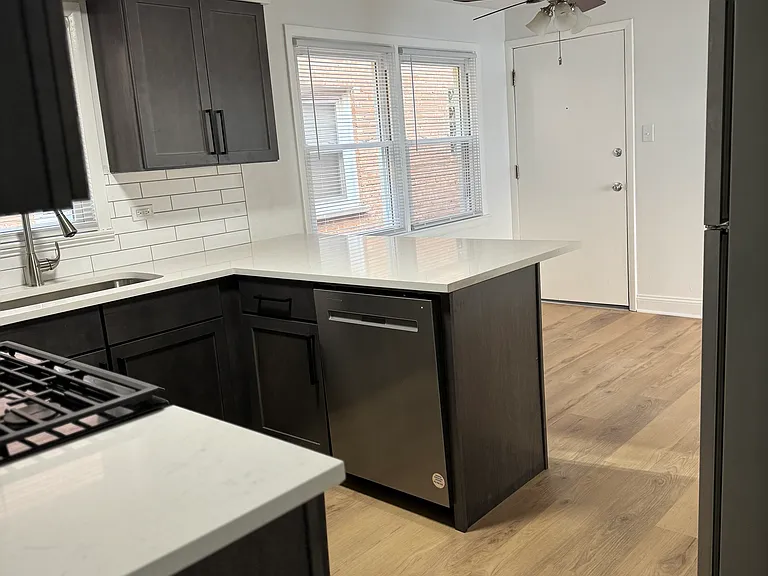 8726 W Summerdale Ave #2S — Photo 6