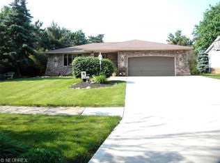 14578 Revere Cir, Middleburg Heights, OH 44130