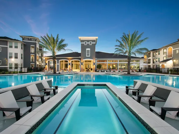 The Parkway on Westlake