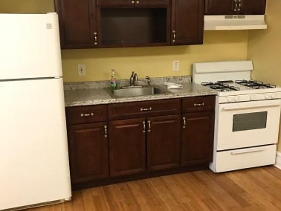 2nd image of 2725 E Allegheny Ave