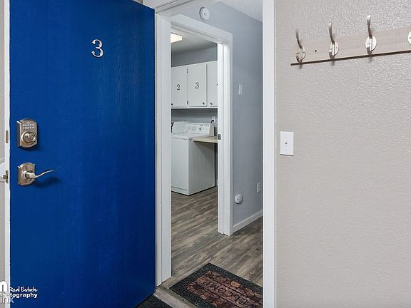 Laundry from Door_CG_2402-SMALL