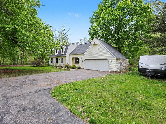 2nd image of 2813 Brookside Blvd