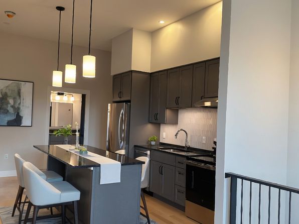 81 Main St #9