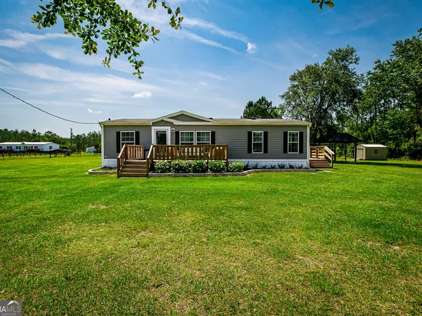 527 Buckshot Rd, Saint George, GA 31562