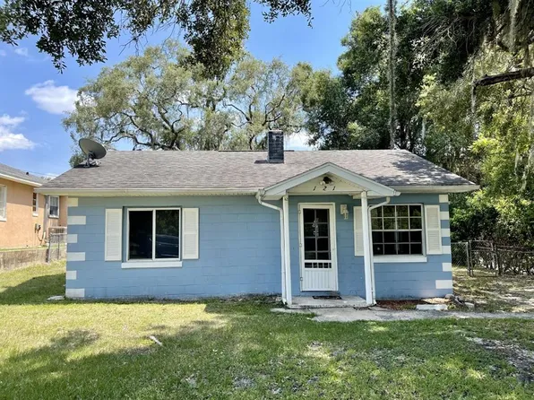 121 E Mohawk St, Mascotte, FL 34753