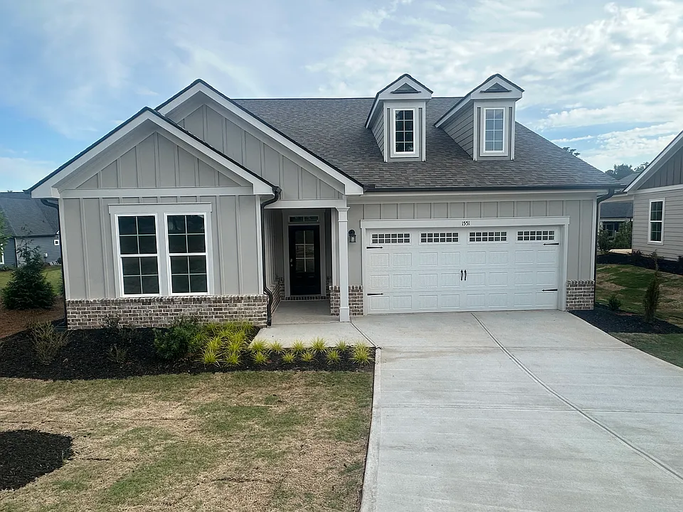 1551 Lake Dr
