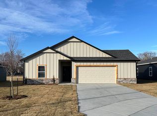 2844 S Maize Rd, Wichita, KS 67215