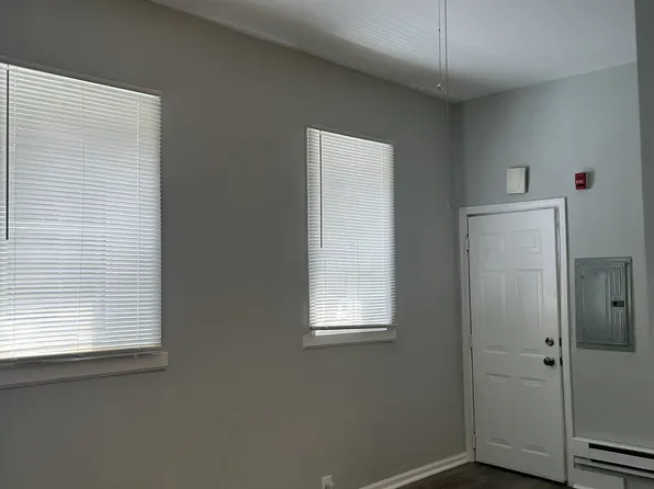 1515 Tasker St #1R, Philadelphia, PA 19145