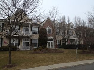 815 Four Seasons Dr, Wayne, NJ 07470