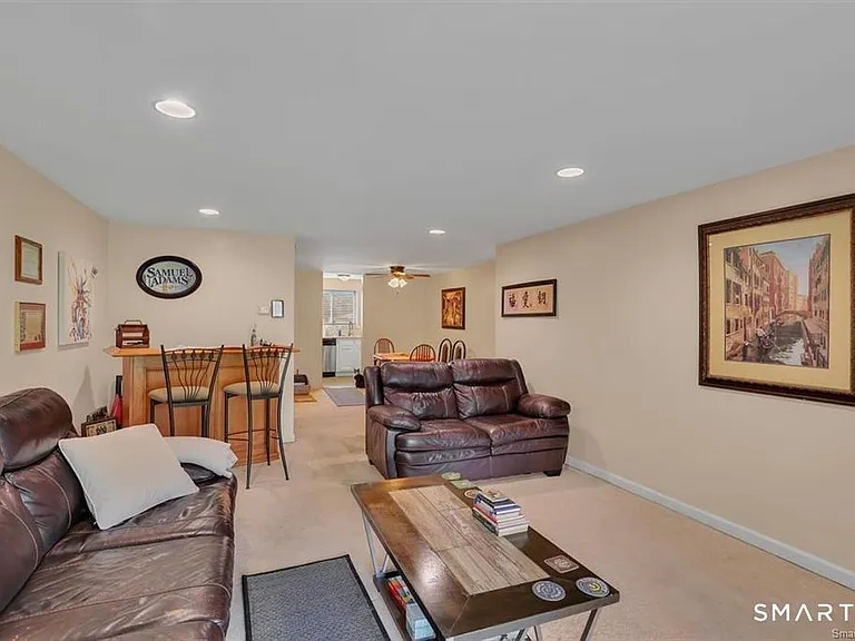 43 Carillon Dr #A — Photo 5