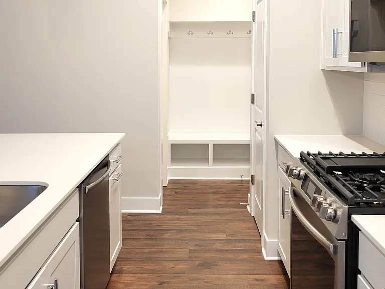 526 Gilder Dr — Photo 6