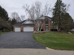 8085 Charissas Pl, Roscoe, IL 61073