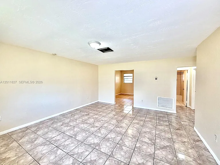 1970 NW 104th St #1970 — Photo 2