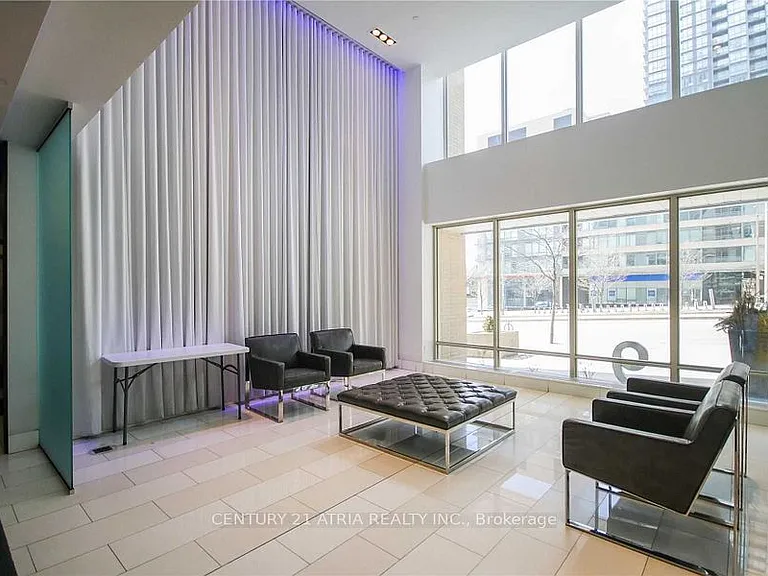 9 Spadina Ave #618 — Photo 24