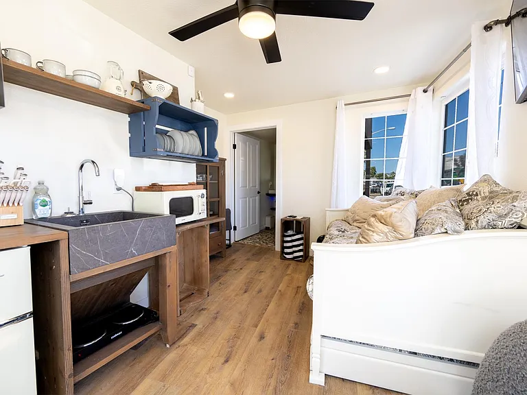 736 Seagirt Ct — Photo 9