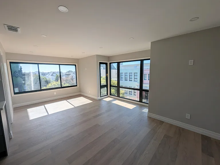 875 Waller St #A — Photo 4