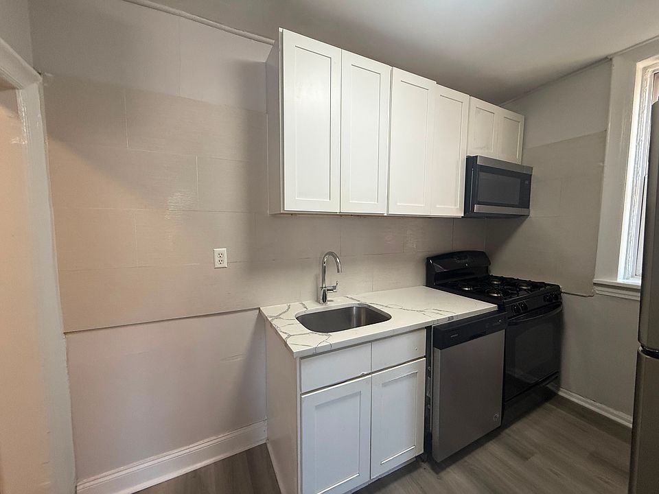 1st image of 626 Bergen Ave #23E
