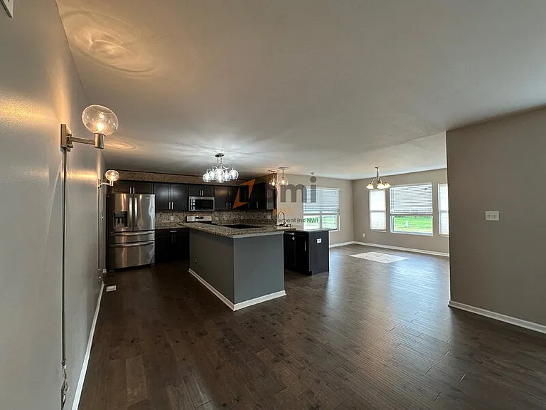 1864 Westridge Dr — Photo 8