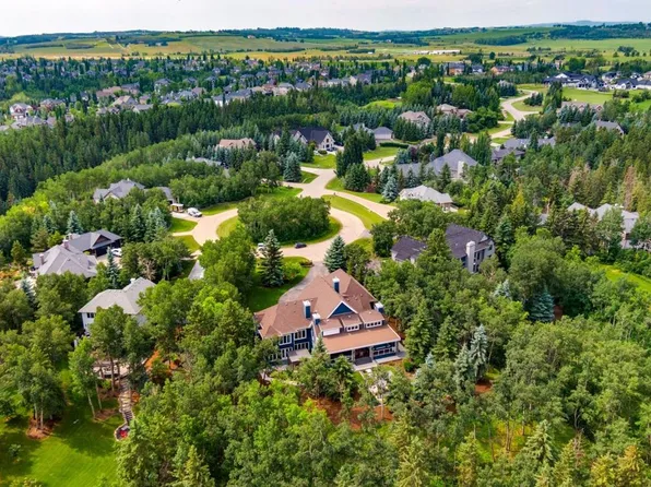 14 SW Pinehurst Dr, Foothills County, AB T1S 4J3