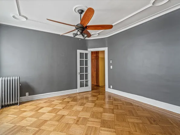 9204 Ridge Boulevard image 15 of 36