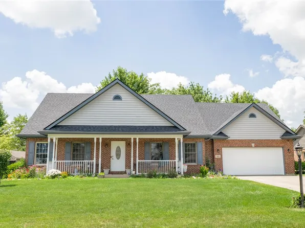 913 Golden Beech Dr, Brookville, OH 45309