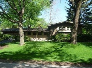 22W410 Arbor Ln, Glen Ellyn, IL