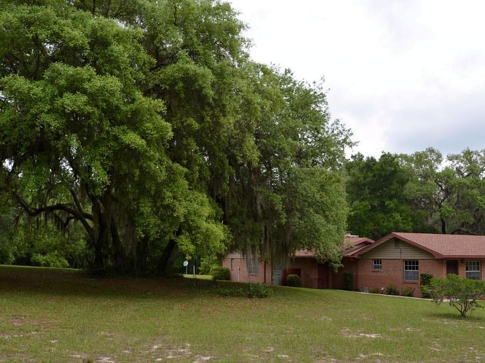 01) Spacious Brick home