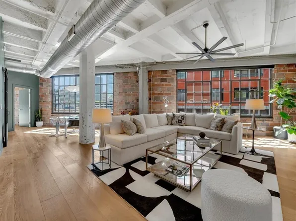 2120 Wyandotte St APT 13, Kansas City, MO 64108