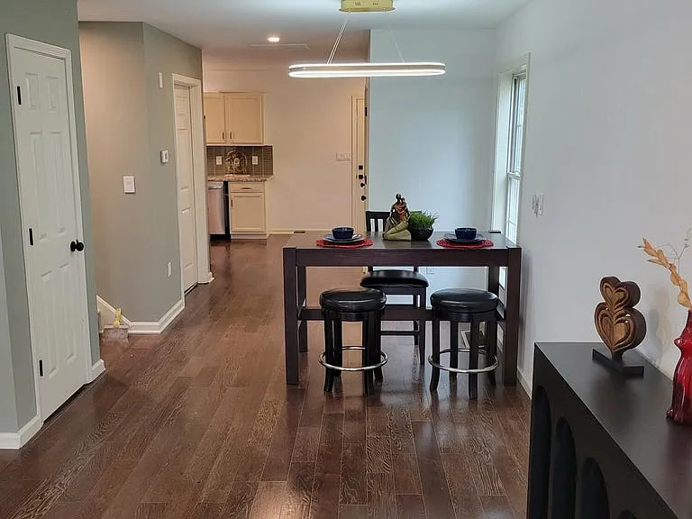 2129 Bolling Ave — Photo 7