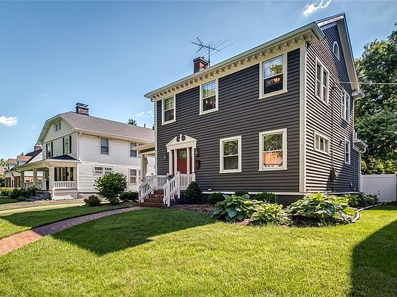 2nd image of 2526 Hillview Ave