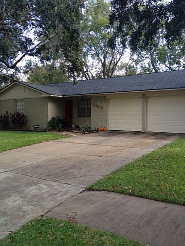 1st image of 2000 Sandlewood Dr