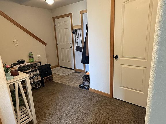 5th image of 360 Adeline Dr