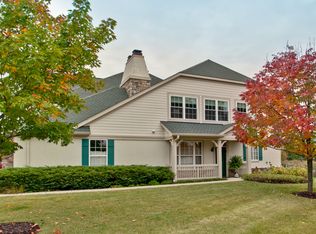339 Bay Tree Cir, Vernon Hills, IL 60061