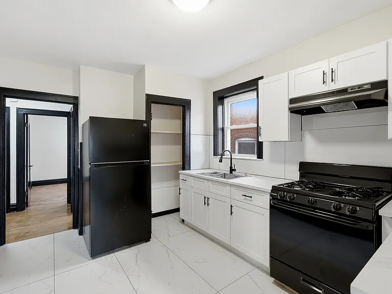 5055 Lindenwood Ave #2F — Photo 17