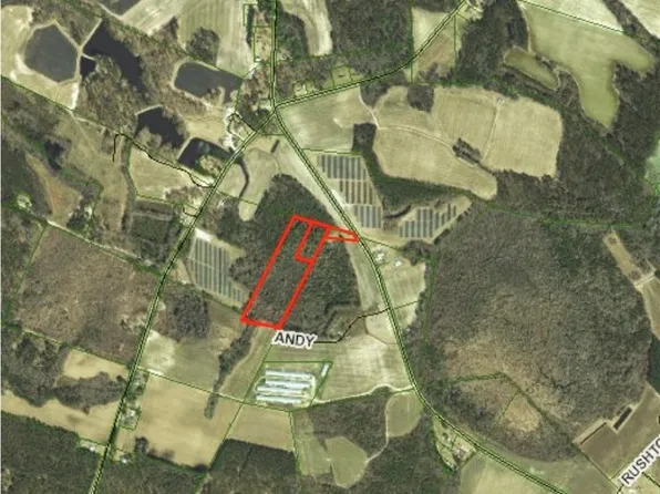 Leggett Rd, Fairmont, NC 28340