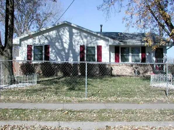 2810 E Madison Ave, Des Moines, IA 50317