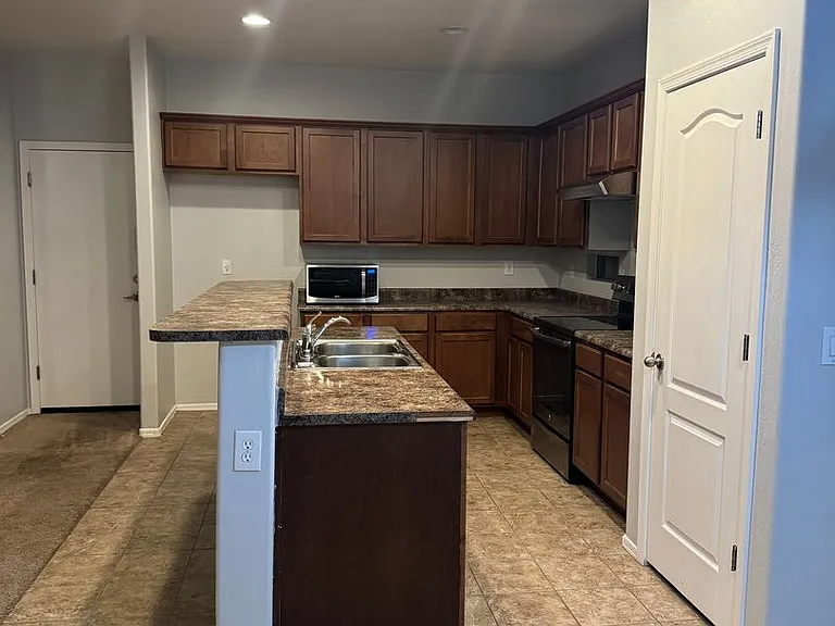 4839 W Dunbar Dr — Photo 4