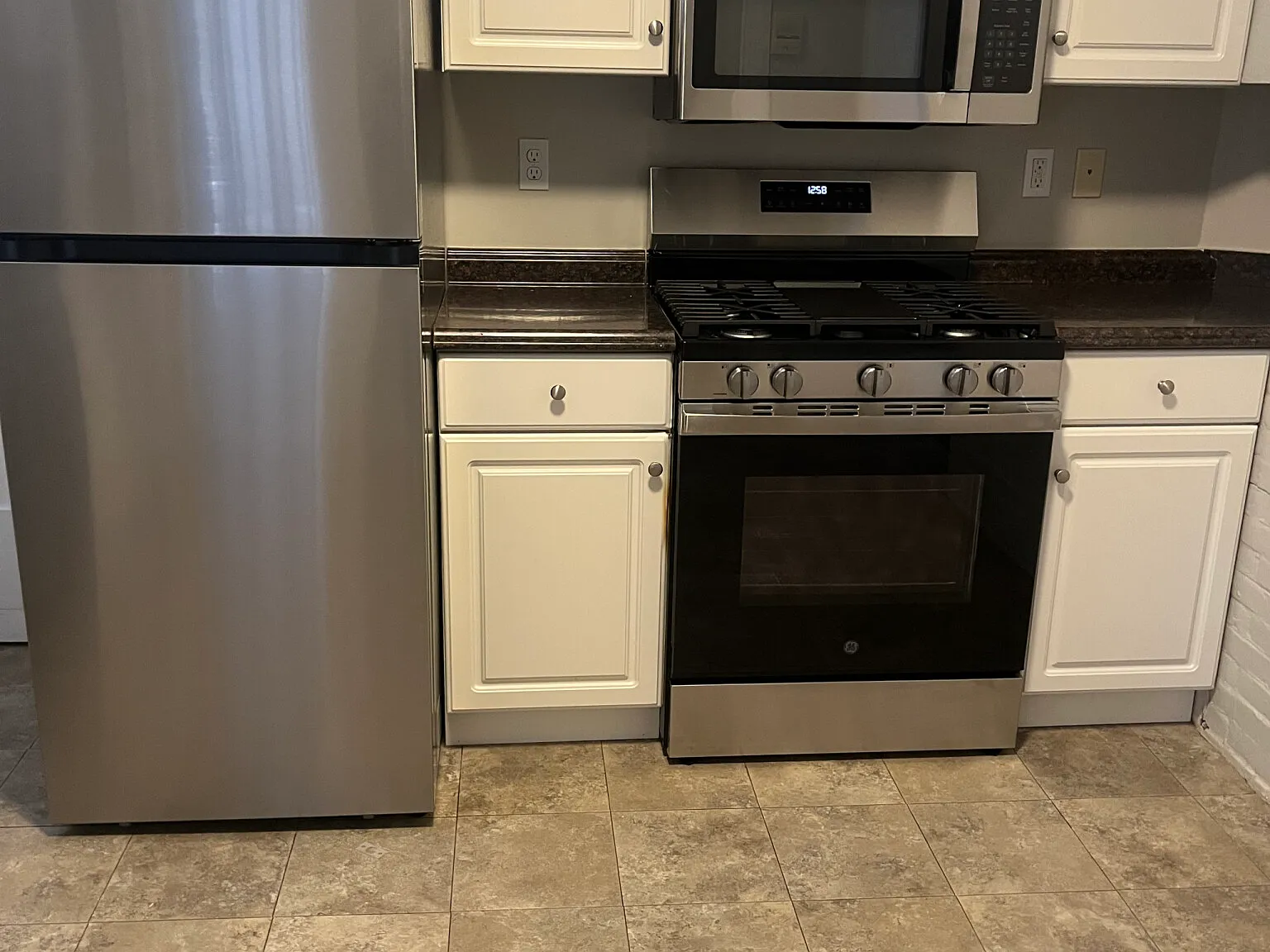 1 bed, 1.0 bath, $3,000 — Photo 3