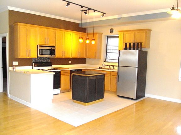 3rd image of 3721 Prairie Ave APT 103