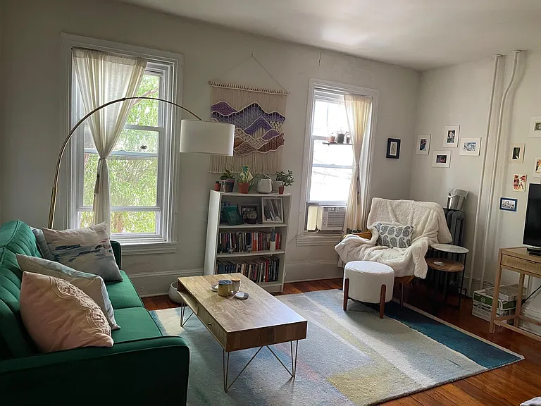 2328 Catharine St #2 — Photo 5