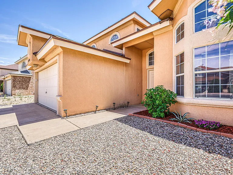12748 Tierra Pueblo Dr — Photo 4