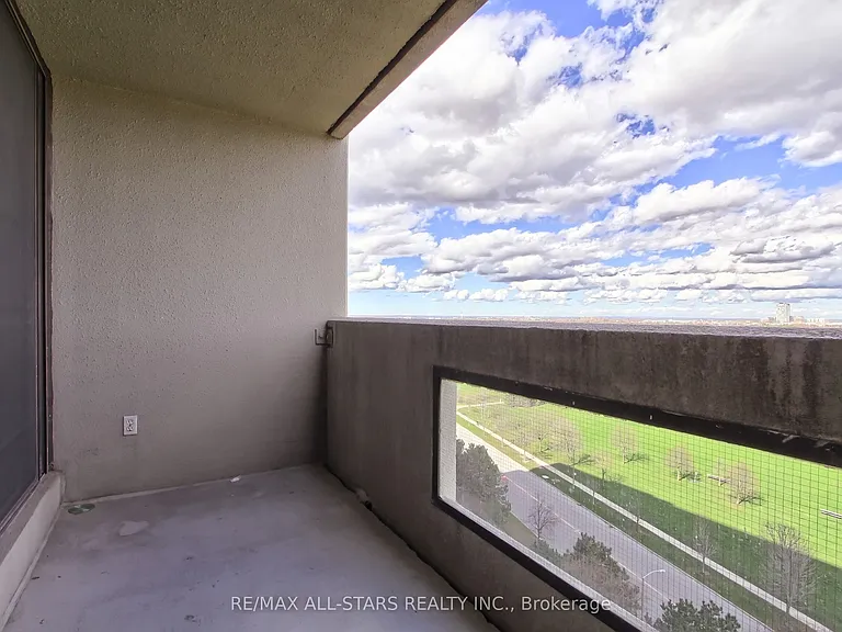 255 Bamburgh Cir #1203 — Photo 32