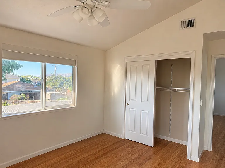 1079 Durham Ct — Photo 10