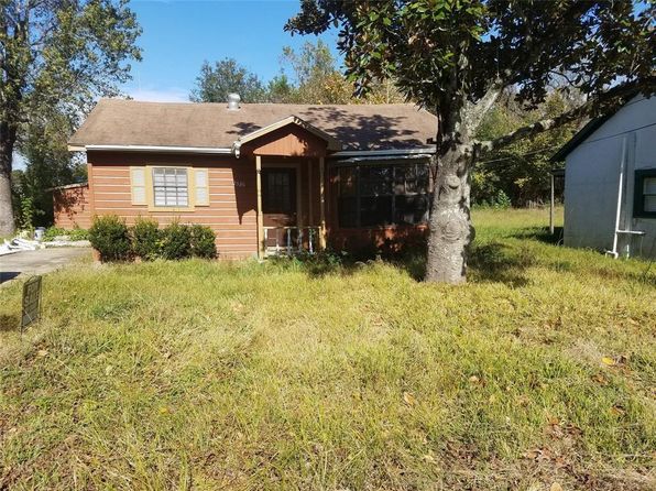 2326 Houston St, West Orange, TX 77630