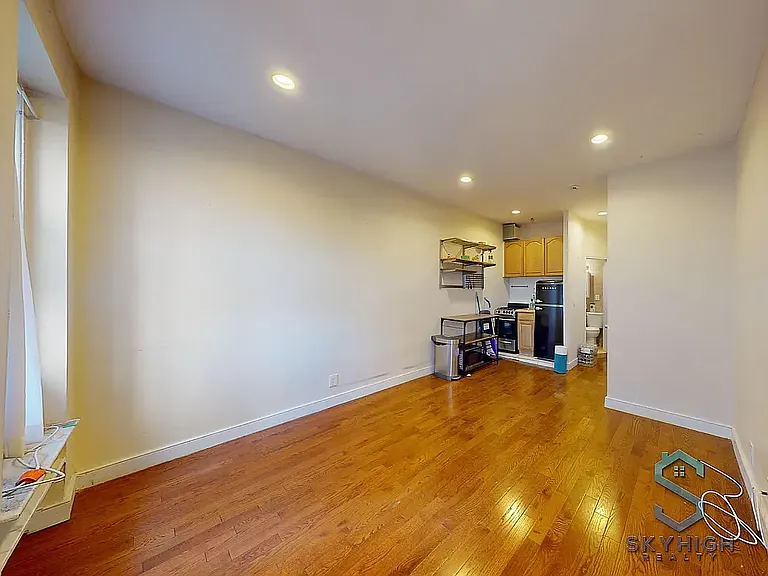 1596 3rd Ave #2F — Photo 5