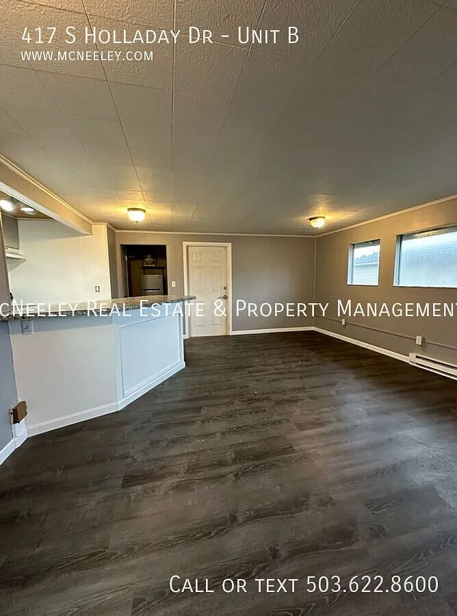 Spacious Two-Bedroom Apartment with Private Deck Utilities Included! — Photo 4